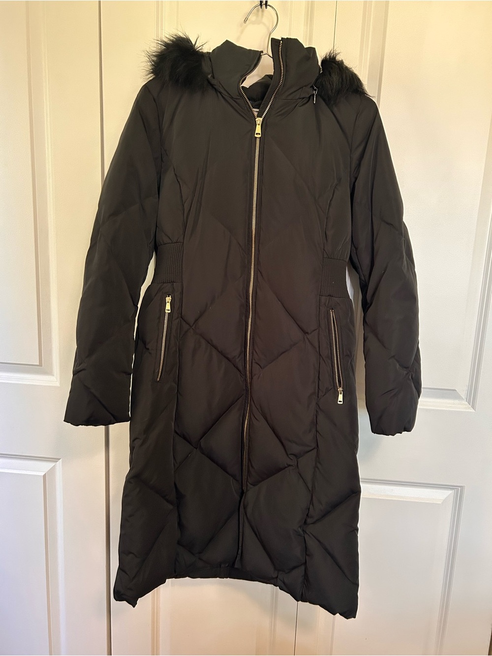 Women's Black Long fitted Quilted Puffer Coat with Faux Fur Hood